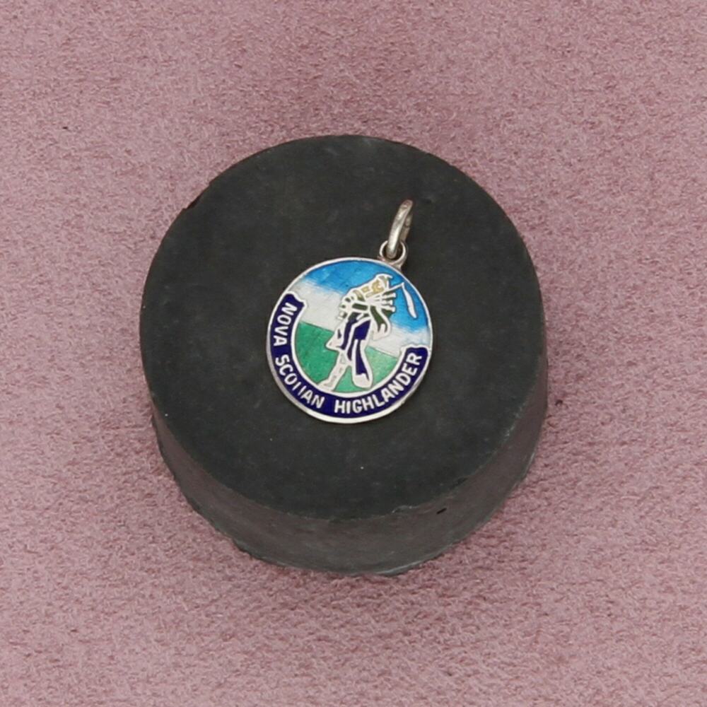 sterling silver vintage enamel nova scotian highlands souvenir charm pendant